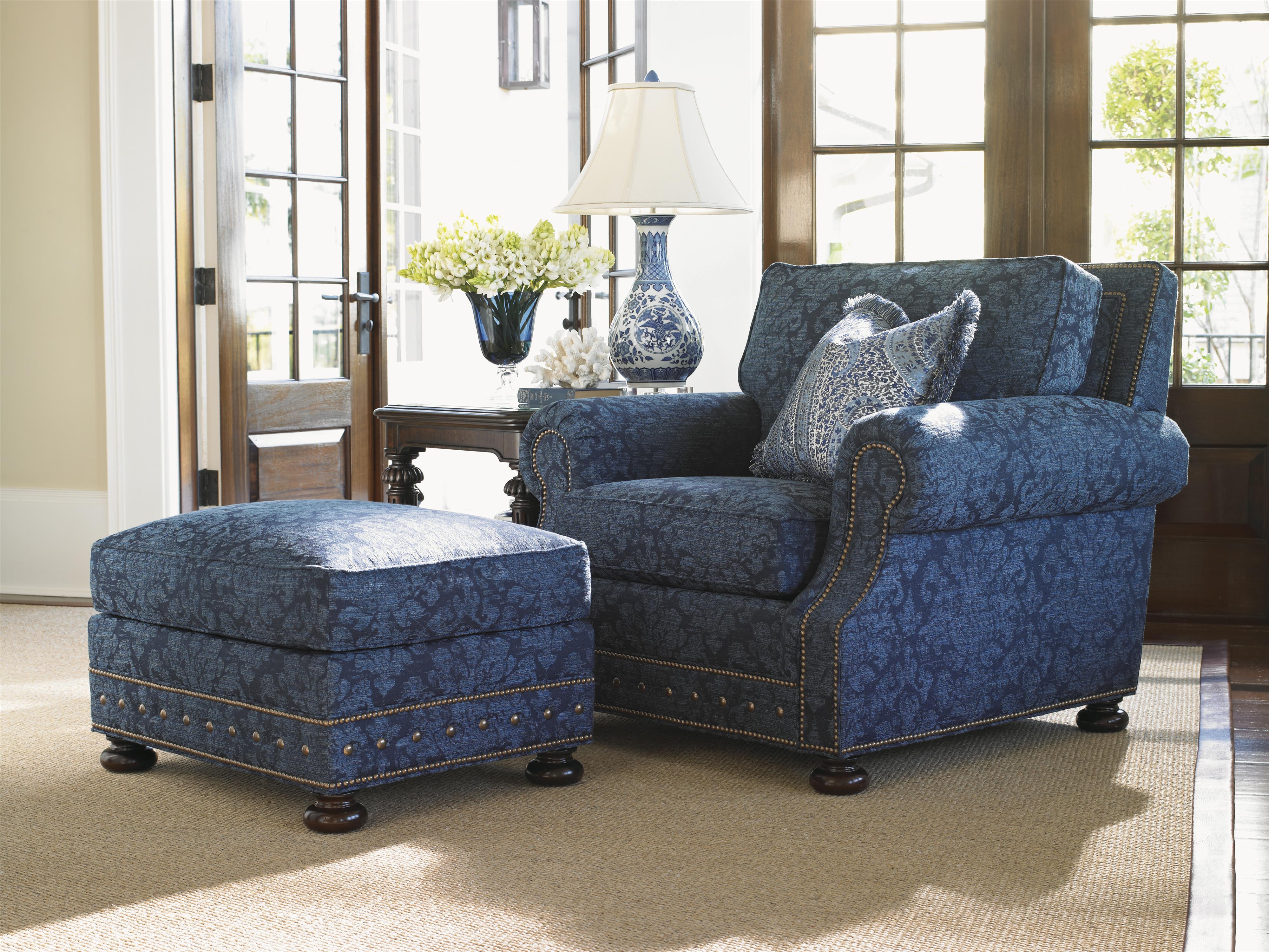 Lavernia top accent chair